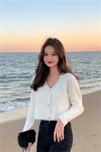 畅读精品小说穿书后，她在冷情大疯批心头蹦迪