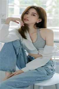 穿成炮灰女主后，引诱了疯批暴君全新