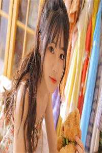 职业女友，亲他一下八百万是什么名字