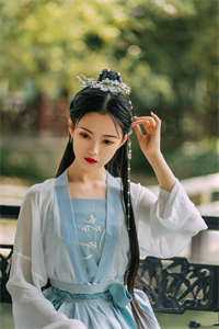 绑定软饭系统，每天让女神花钱无删减全文
